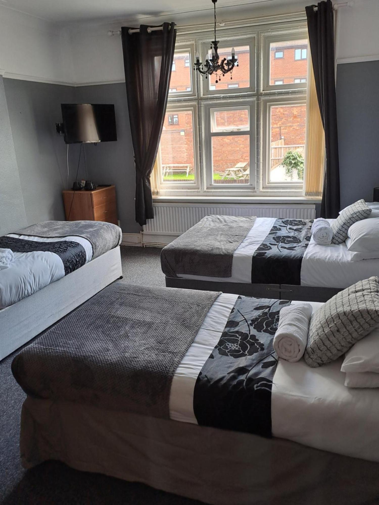 Sheridans Budget Accomodation Wallasey Eksteriør billede